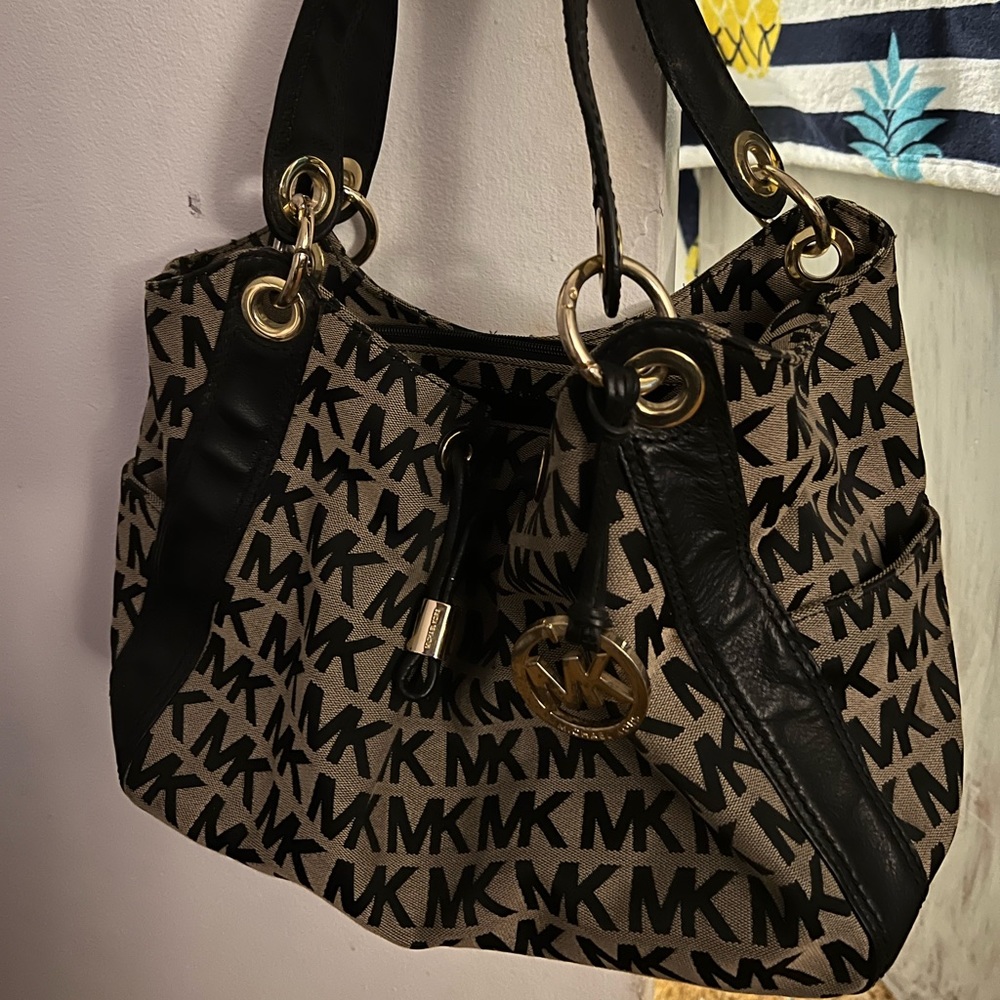 Michael Kors purse